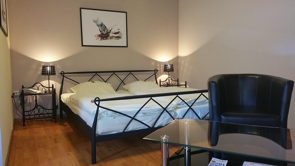 Hotel Luitpold Швейнфурт Номер фото
