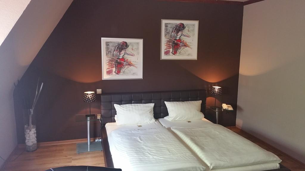 Hotel Luitpold Швейнфурт Номер фото